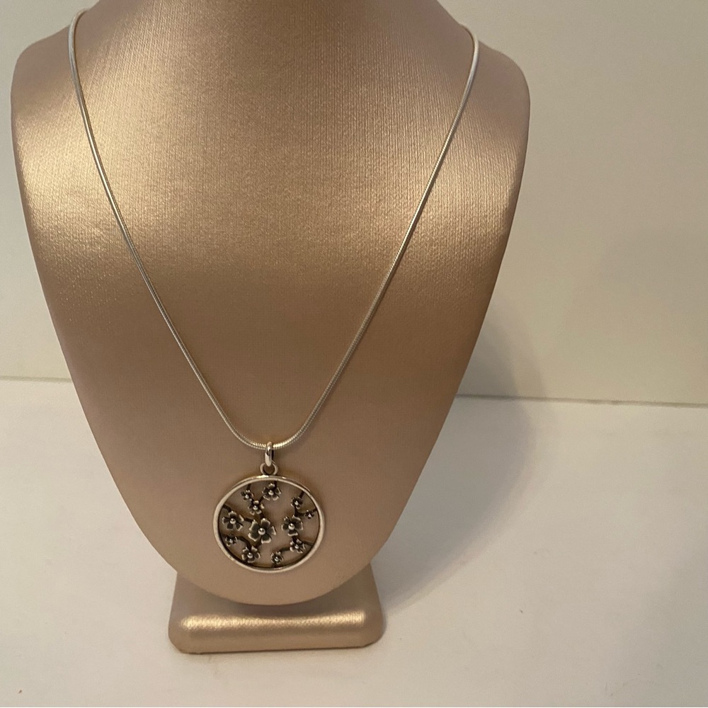 AGI NECKLACE CHAIN STERLING SILVER 925 ITALY 20” ROUND FLOWER PENDANT